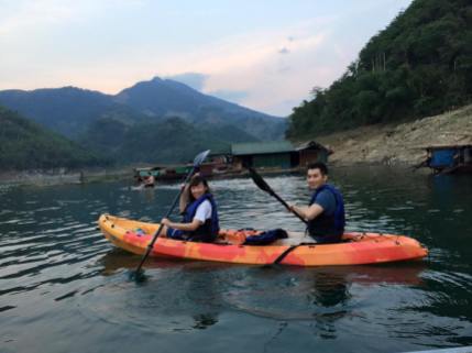 Kayak - du lich cong dong Da Bac